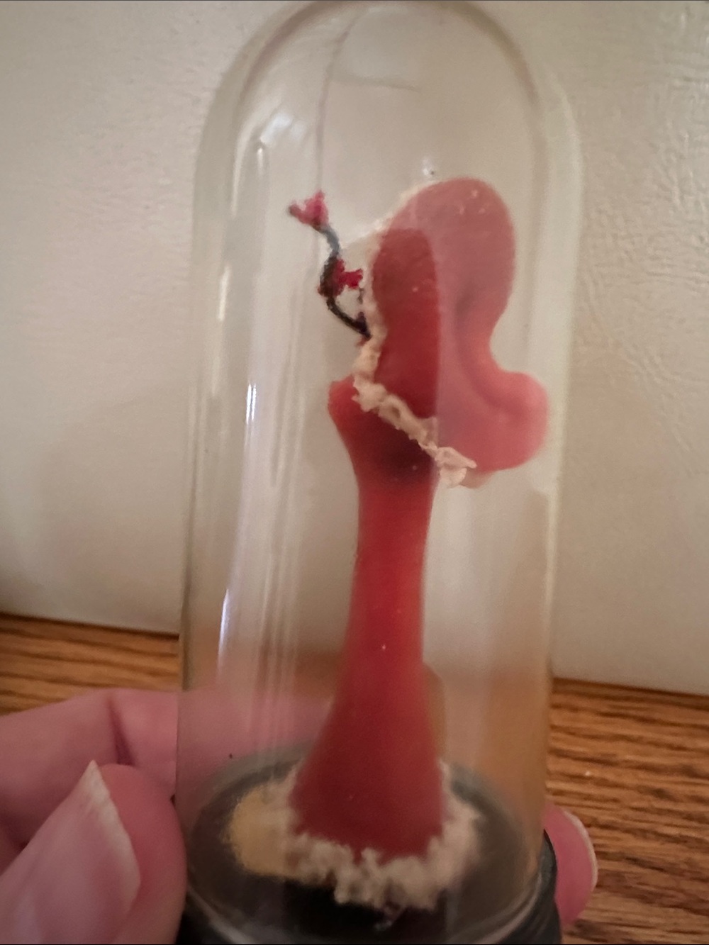 Miniature dolls under glass - Picture 3 of 5